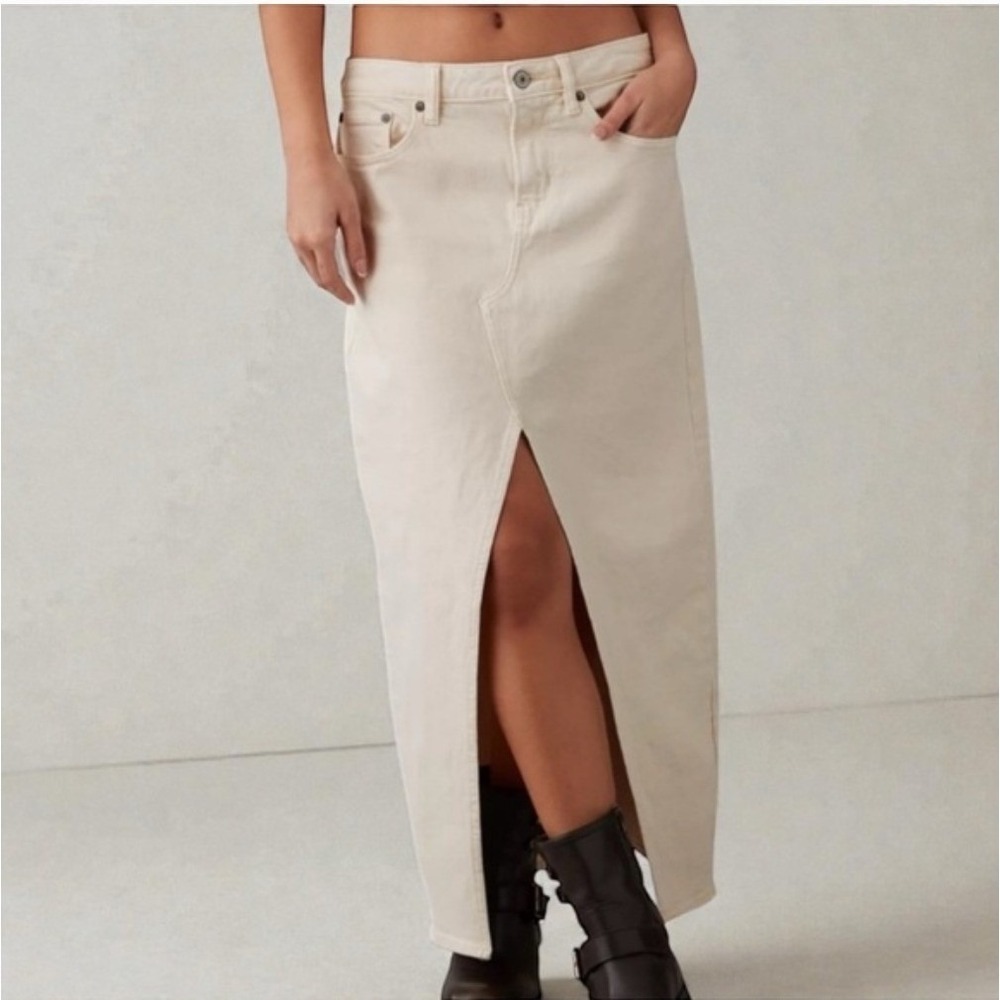 American‎ Eagle Boho Low-Rise Maxi Skirt Cream Denim Front Slit Stretch Size 12